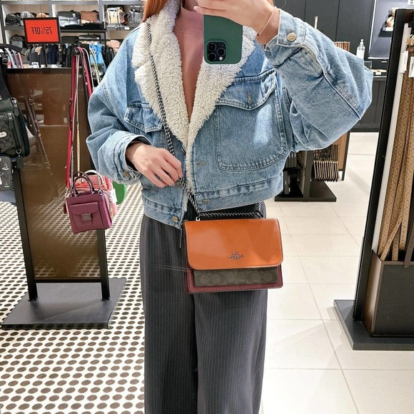 Coach CB899 Klare Crossbody In Signature Canvas IN Sunset Multi - Picture 1 of 6